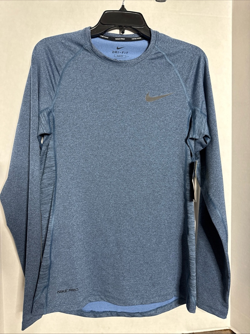 Nike PRO Men’s Slim Fit Performance Athletic Long Sleeve Dri-Fit  Small NWT